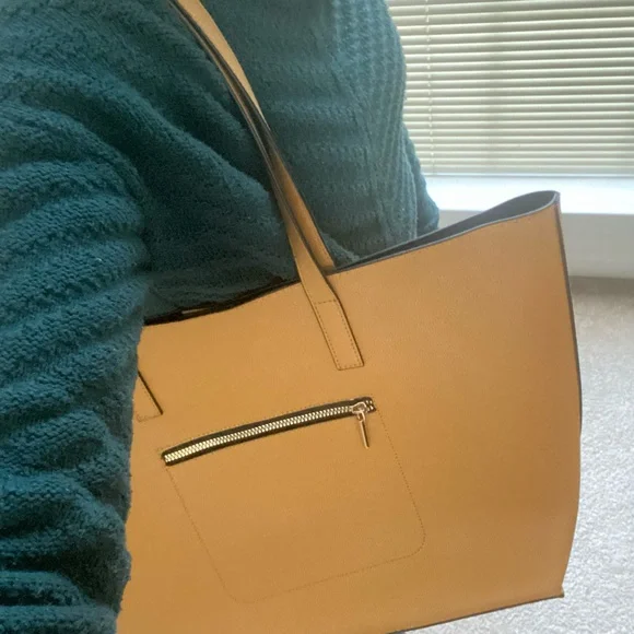 Primark Faux Leather Tote Bag - Picture 3 of 11